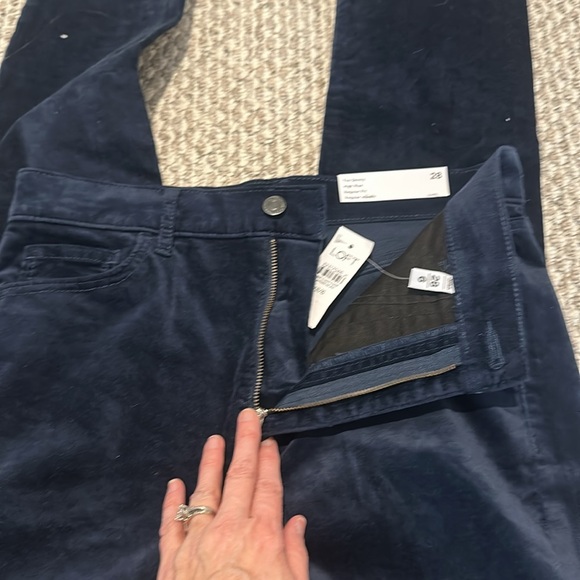 Women’s Skinny Pants - Picture 5 of 10